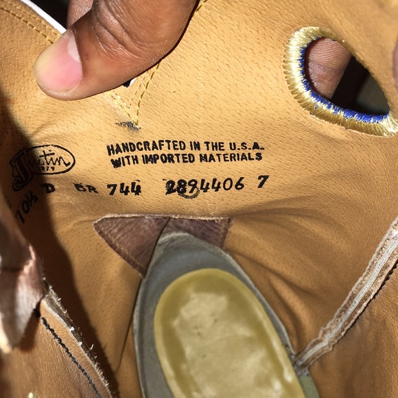 Justin tan colored boots square toe - Picture 6 of 6